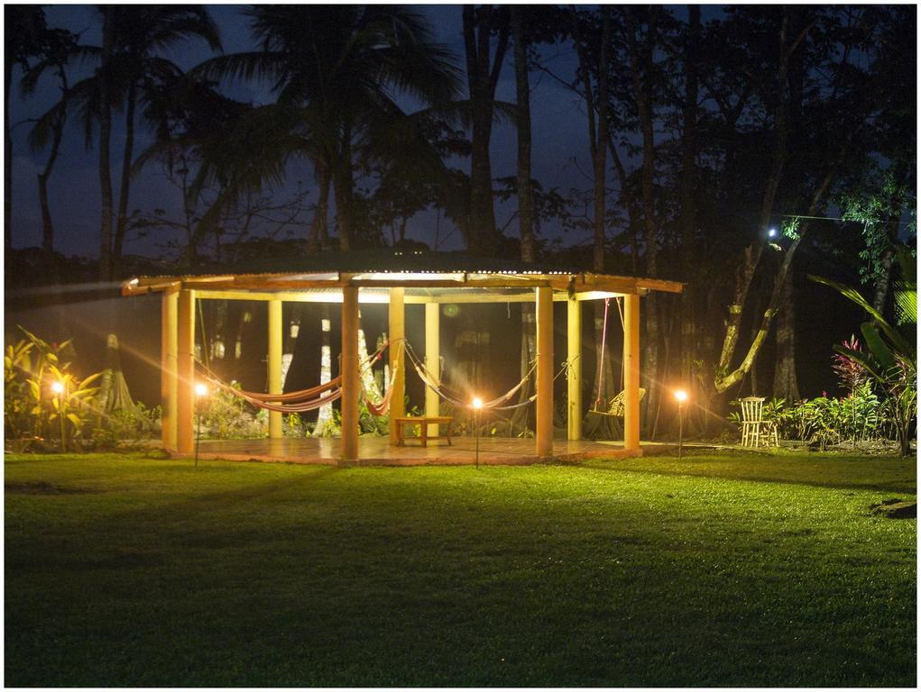 Lirio Lodge Barra de Pacuare Kültér fotó