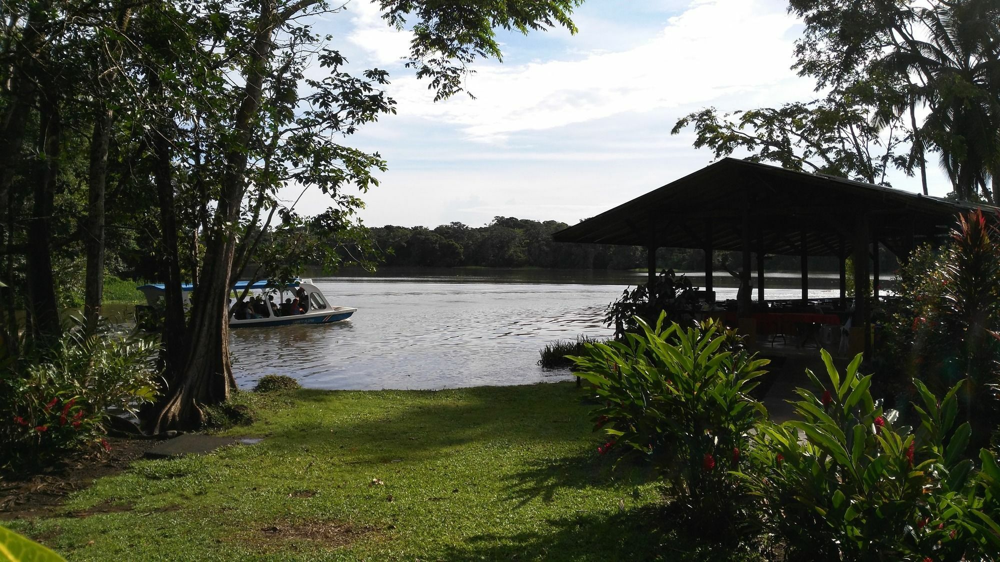 Lirio Lodge Barra de Pacuare Kültér fotó